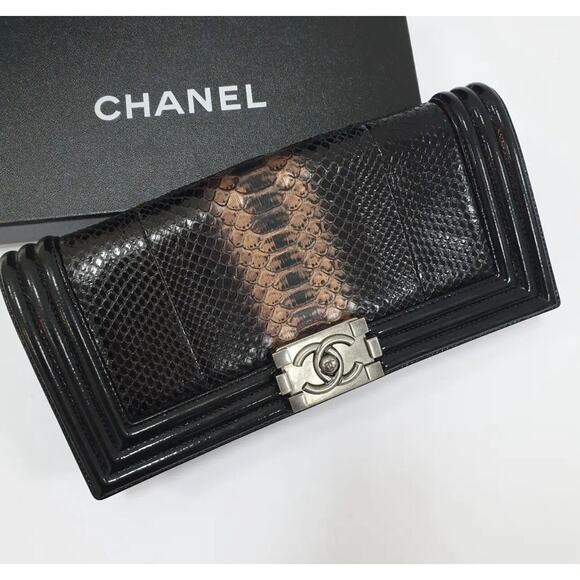 Chanel Python Patent Boy Clutch Bag - Picture 1 of 8